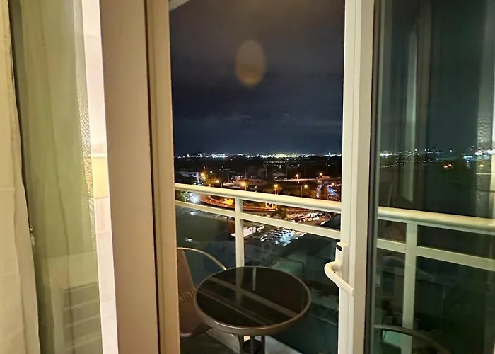 Apartamento 1br Condotel In Azure Urban Near Naia #tro4 *